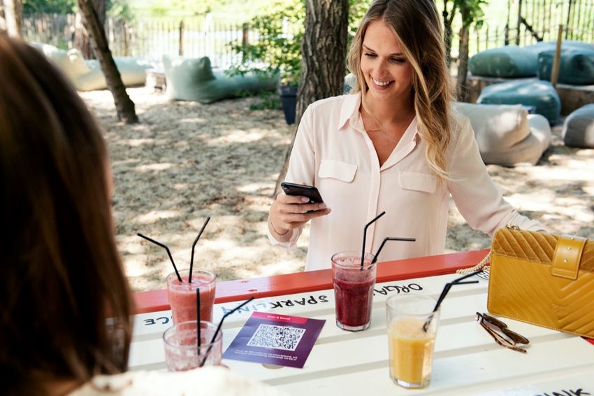 Ordering via QR code via Unipage